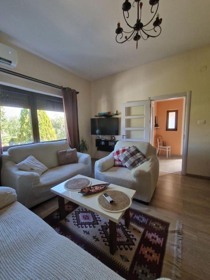 House 11 Apartamento Nikšić Exterior foto